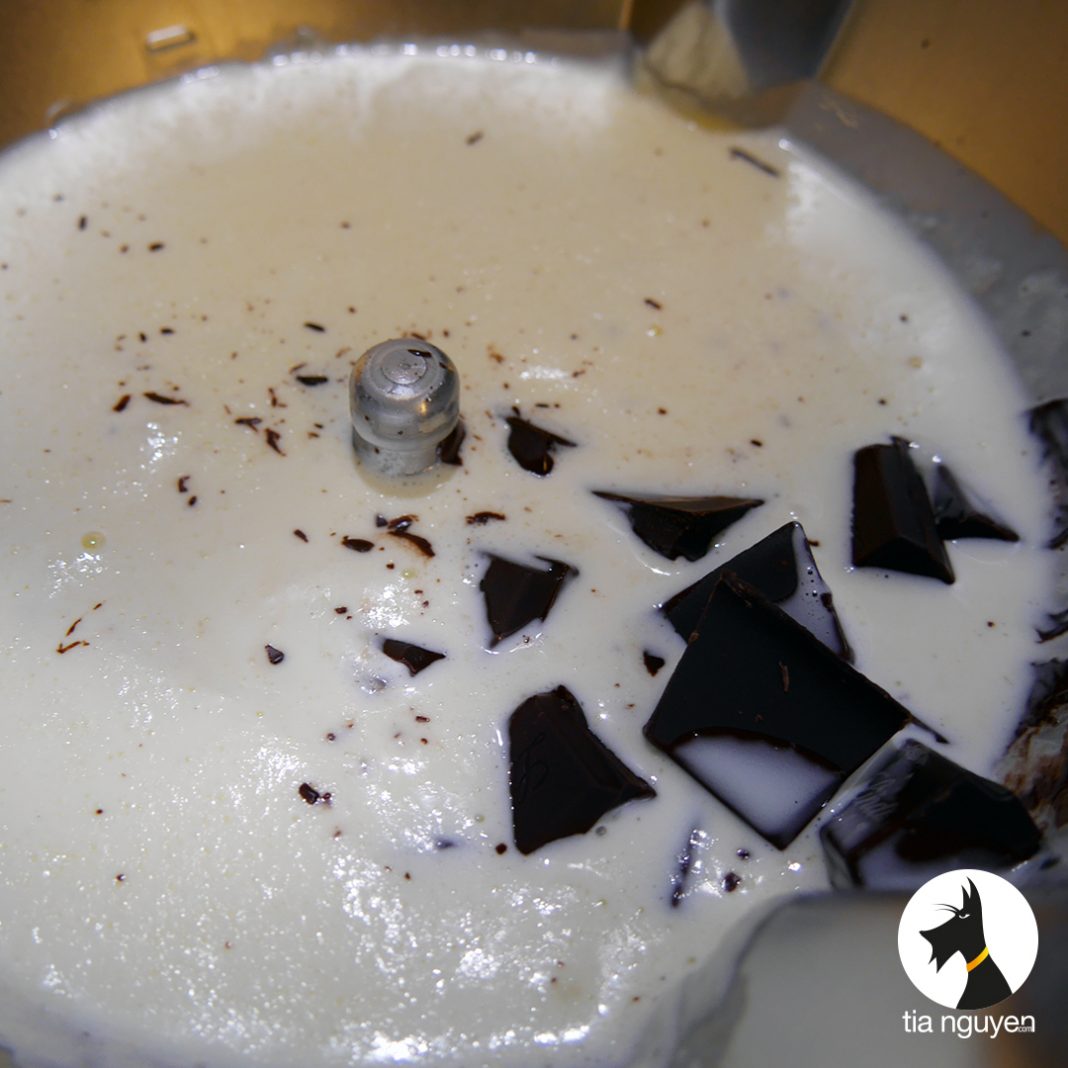 CRÈME AU CHOCOLAT NOIR ET CHANTILLY Cook Expert Magimix